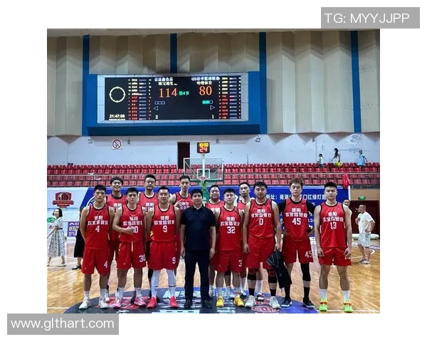 竞技精神与团队合作的完美融合:探讨体育赛事中的竞争与协作关系 竞技精神与团队合作的完美融合:探讨体育赛事中的竞争与协作关系